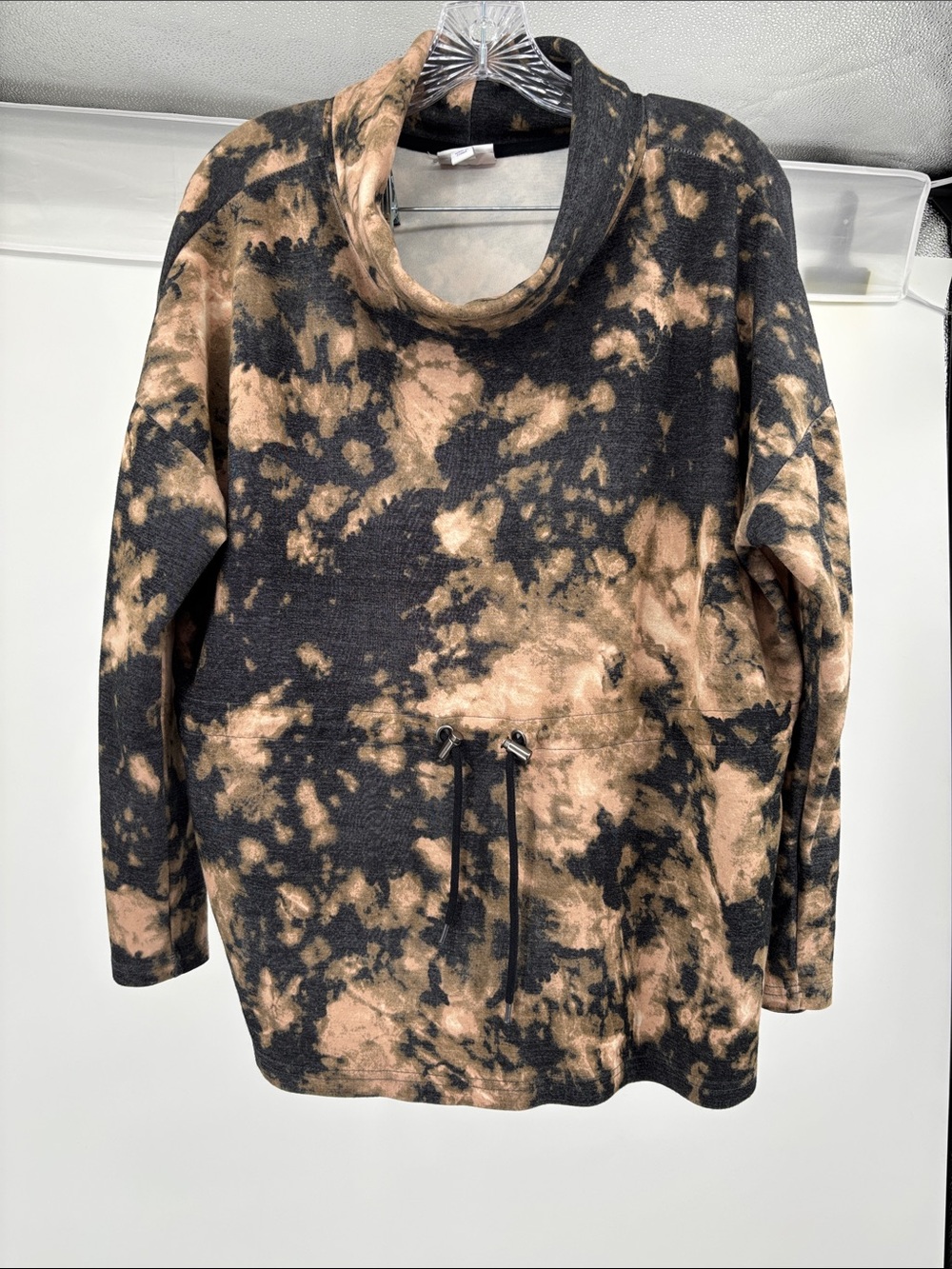 LuLaRoe Tie-Dye Cowl Neck Pullover in Brown and Black Women’s Size Large